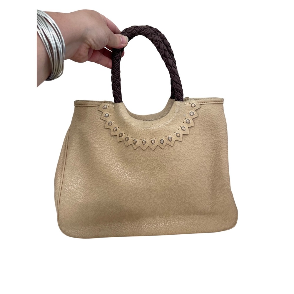 Boho Liz Claiborne Beige Pebbled Tote Bag Braided Handles Scalloped Studded Trim - Picture 2 of 11